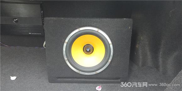 丰田花冠顶级音响改装,丰田花冠升级四个音响