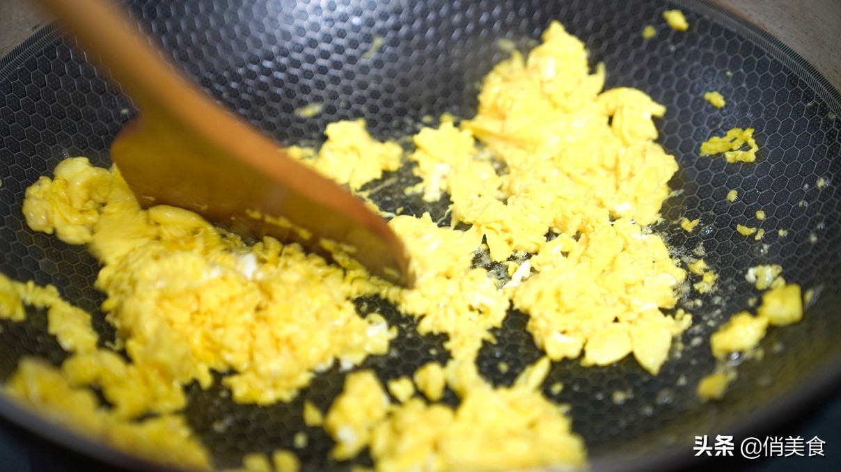 水煎包最漂亮的做法,水煎包的正确做法金黄香脆不粘锅