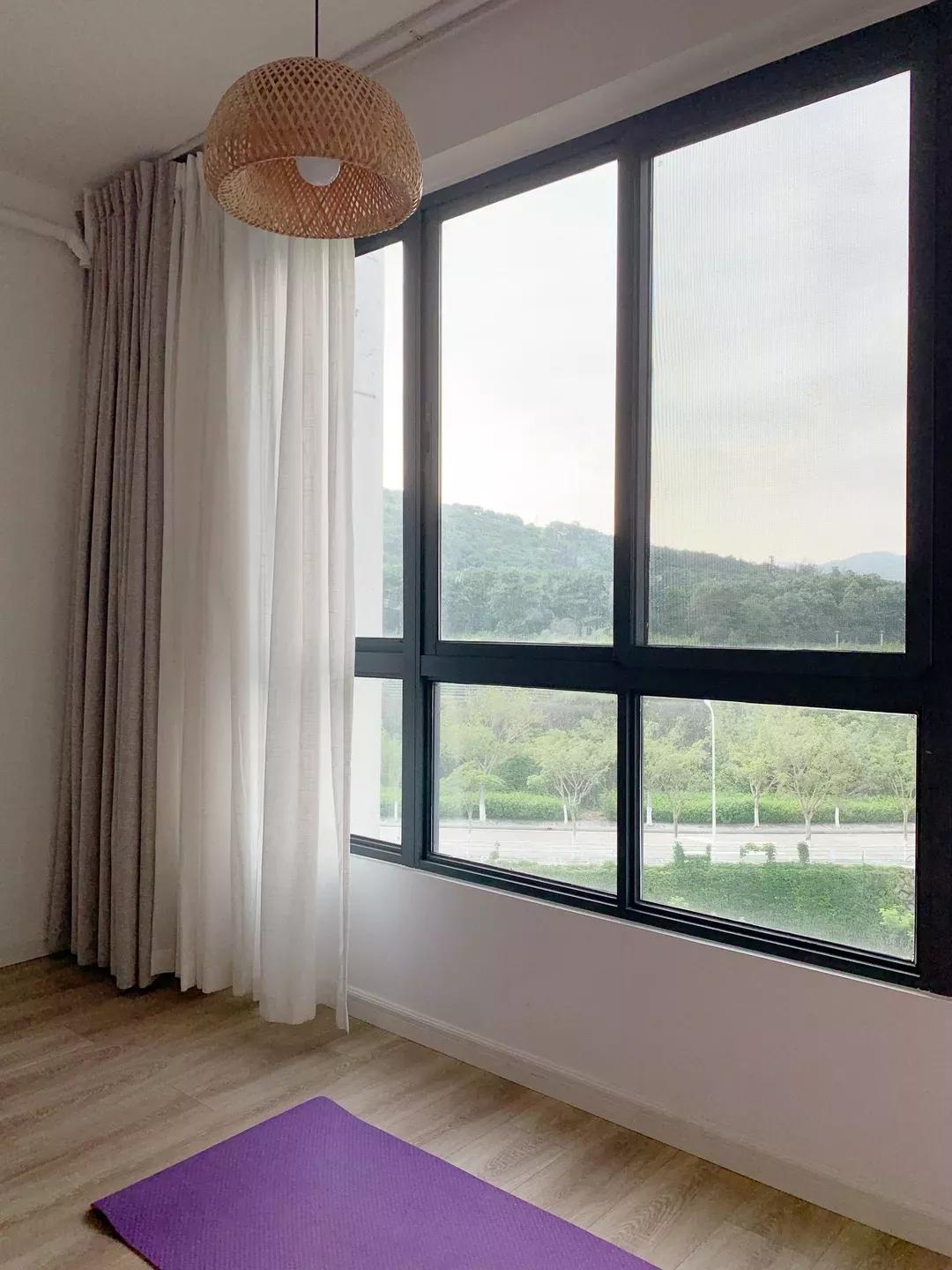 125平简约轻奢风家装设计,137平米客餐厅现代风装修效果图