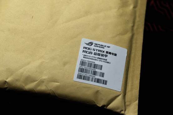 rogstrix雷鹰850g测评,rogstrix雷鹰550w