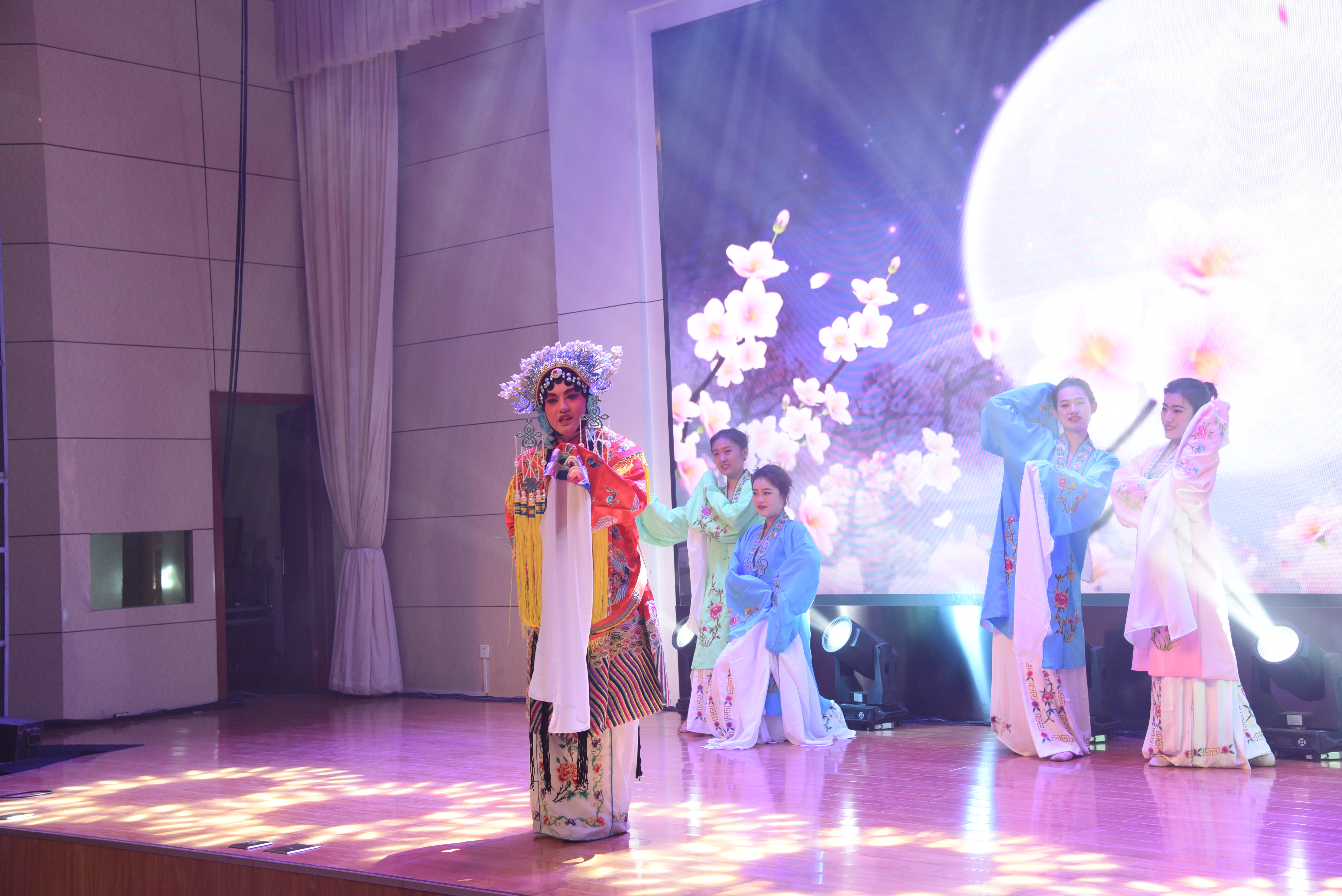 聊城职业技术学院元旦文艺汇演,聊城职业技术学院2021年元旦晚会