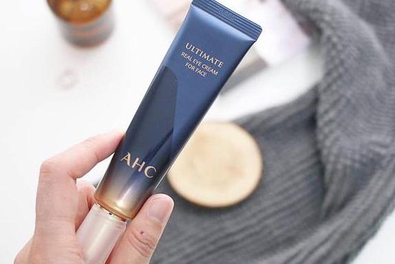 最适合18-25岁使用的口碑眼霜,35-50岁最适合的眼霜平价推荐