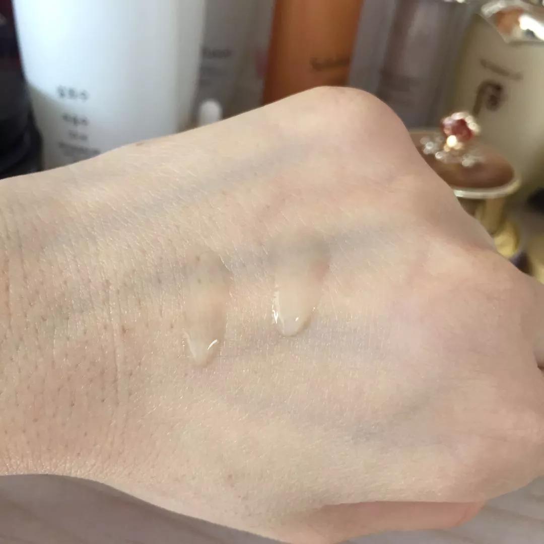 雪花秀人参水乳有修复功能吗,雪花秀人参套装与悦薇水乳哪个好
