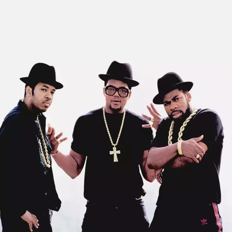 新说唱带来了潮流文化的概念，毒APP让它成为了一种生活方式