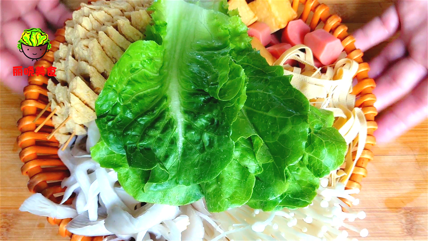 在家教你如何做麻辣烫,想吃麻辣烫但是不能吃辣怎么做