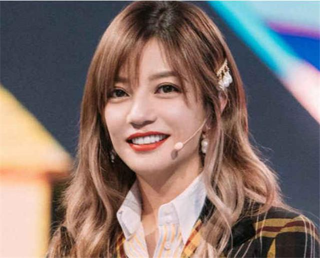 19年前赵薇拍少林足球,琼瑶评价赵薇演少林足球