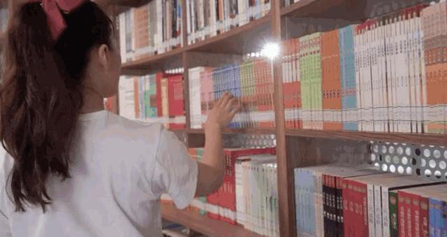 荷塘深处又添网红书院，深圳洪湖公园“荷·美空间”开门迎客