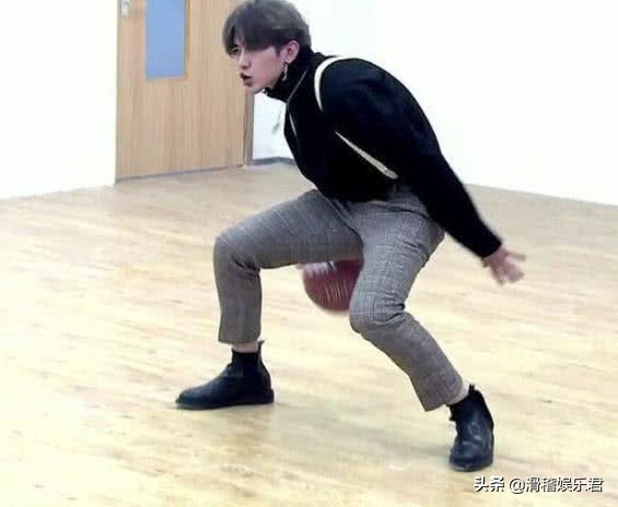 蔡徐坤终于不再沉默，11字回应全网黑，ikun：粉定你了！