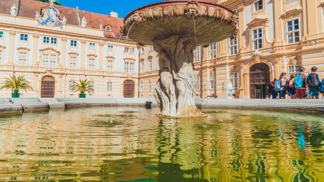 最美十大修道院,世界著名修道院合集