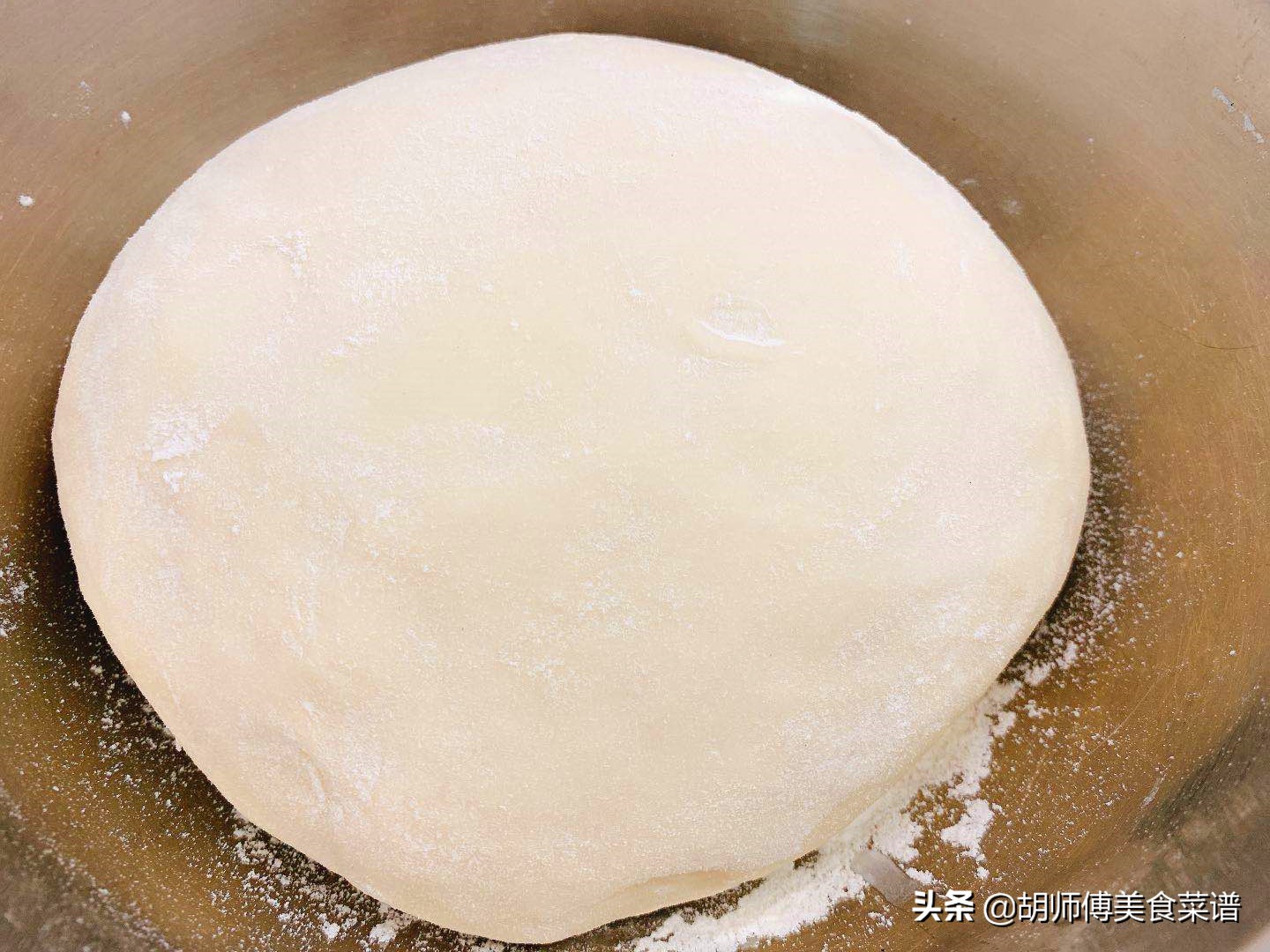 发面酸了怎么补救没有碱和小苏打,发面怎么能使面软而不粘手