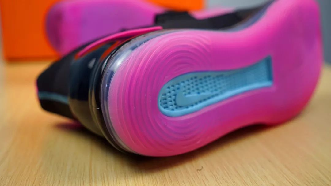 WEN开箱|内线球鞋的传承！他是浓眉哥上脚的利器