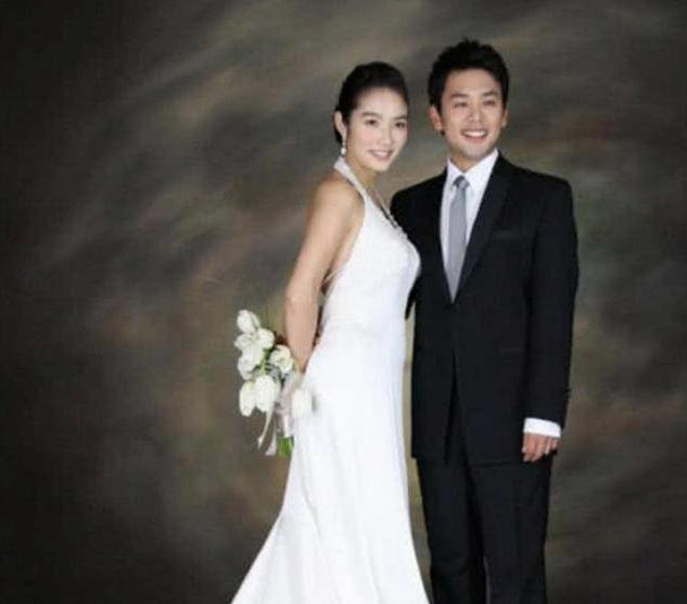 女星自曝婚后一年遭家暴,21岁知名女星遭家暴