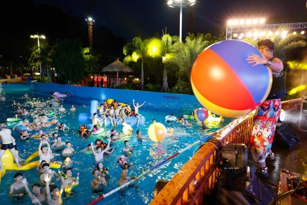 奥园英德巧克力王国全景,奥园英德巧克力王国乐园直播