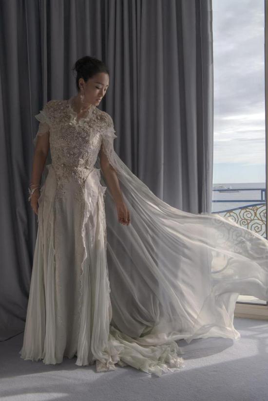 戛纳蹭红毯,戛纳红毯为什么地位这么高