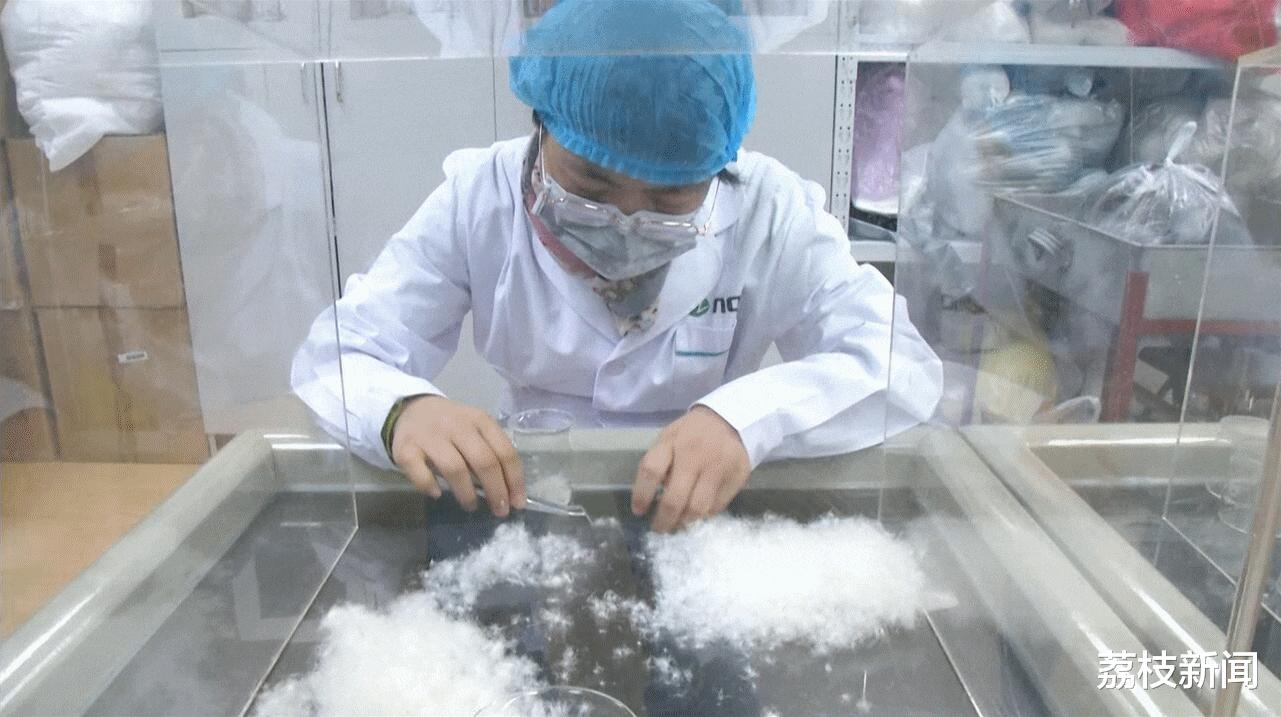 鸭鸭极寒版羽绒服测评,羽绒服大测评