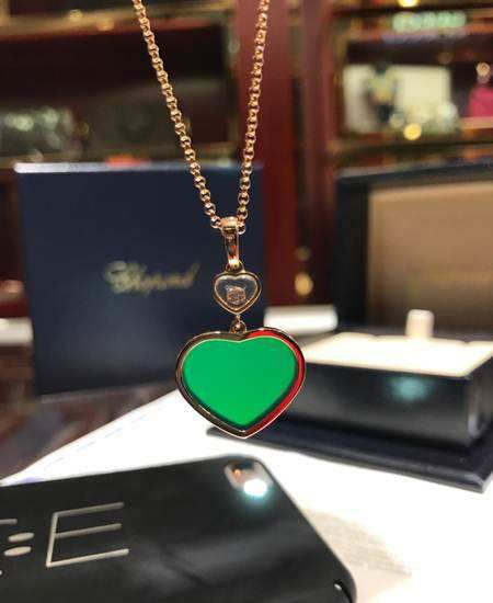 周大福恶魔之心项链 (周大福恶魔之心情侣手链含金量)