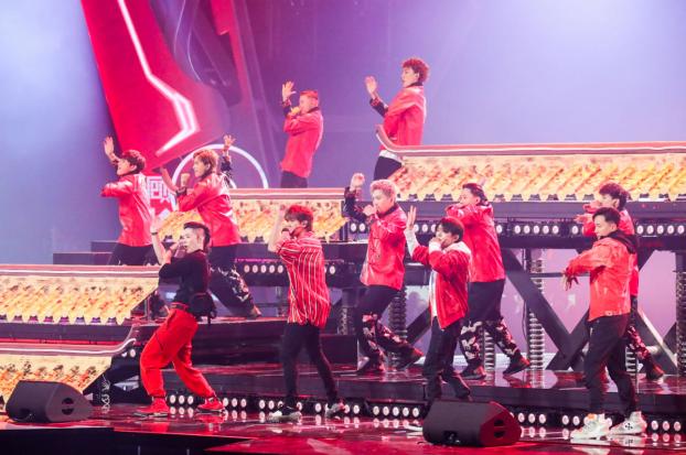 双十一晚会易烊千玺完整版,易烊千玺强势蝉联第一