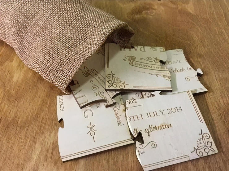 低调订婚宴布置摆件全套,别出心裁婚礼请柬