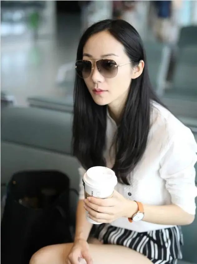 韩雪1米2长腿,韩雪夏天穿破洞超短裤