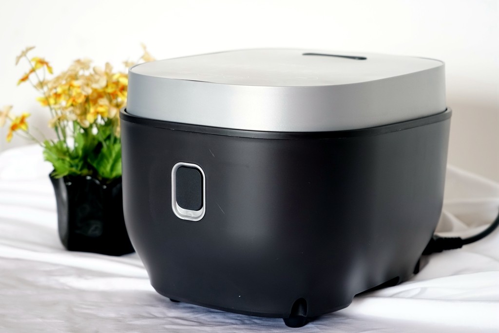 美的纤v智能饭煲5l,美的蒸炖锅测评