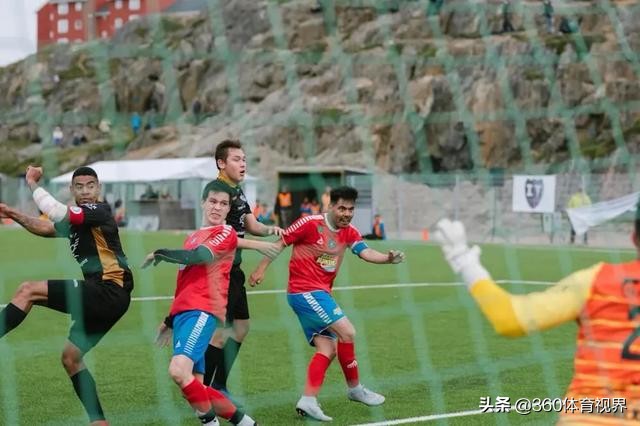 格陵兰全国足球联赛,格陵兰足球联赛