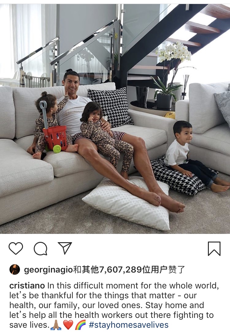 c罗亲子装,c罗居家训练大秀身材