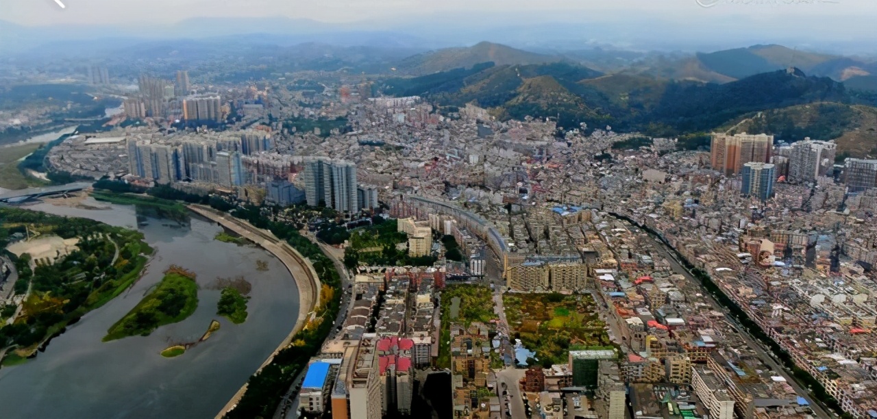 70年代的桂林象鼻山码头老照片,那些老照片里的珍贵记忆