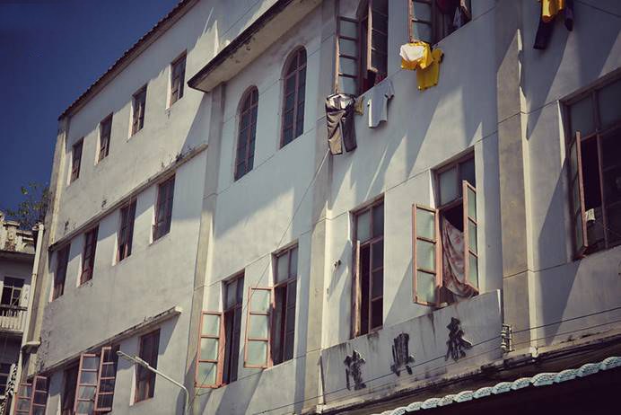 全新一代瑞虎8穿越剑门关,全新一代瑞虎8十万人百城公测