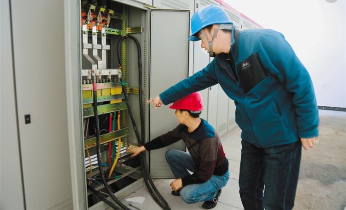 有谁明白做电力行业的辛苦,都说打工赚钱真的挣到钱了吗