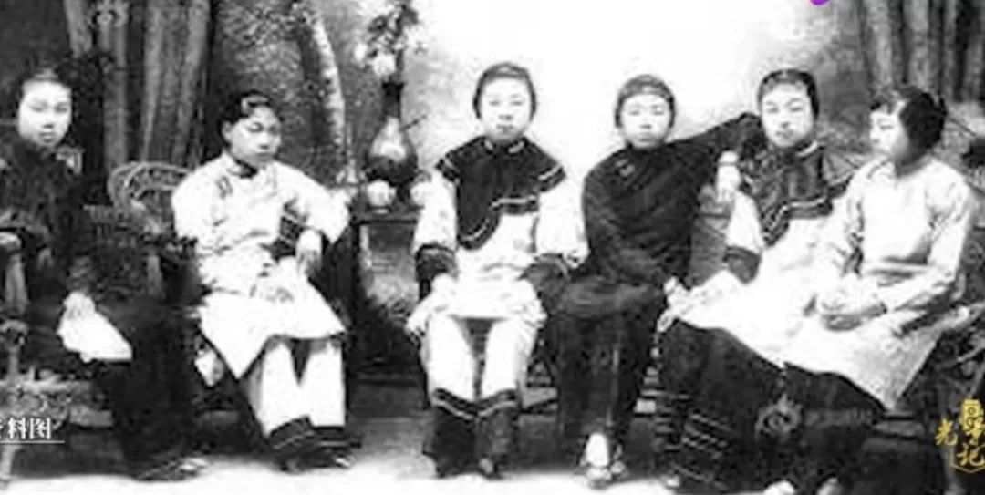 1949年北平被解放的女性,解放后青楼女子重新生活