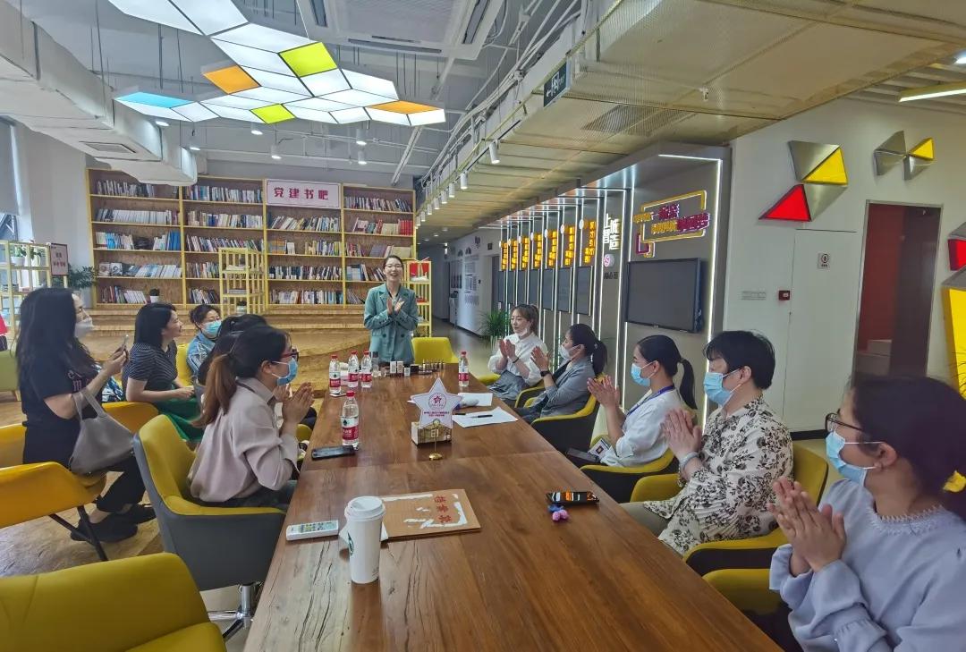 彩妆小课堂,美妆小课堂开课带多少口红