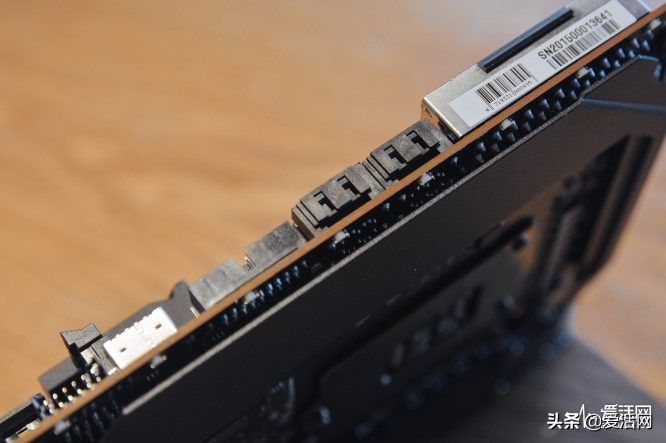 mini-ITX主板该怎么做成旗舰？来看看技嘉Z490IAORUSULTRA