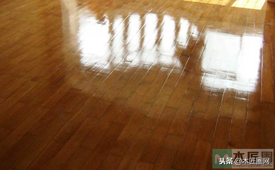 地板打蜡的正确方法,地板打蜡后咯吱咯吱响解决妙招