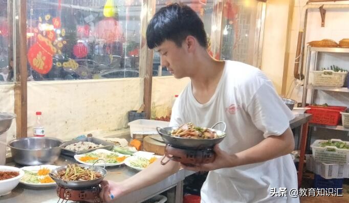 暑假要不要带孩子出来,孩子去打暑假工父母要注意什么