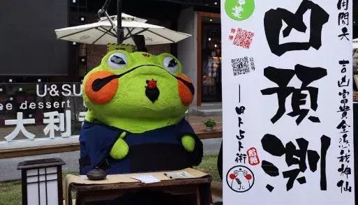 一个人出去有点无聊,一个人出去玩无聊吗