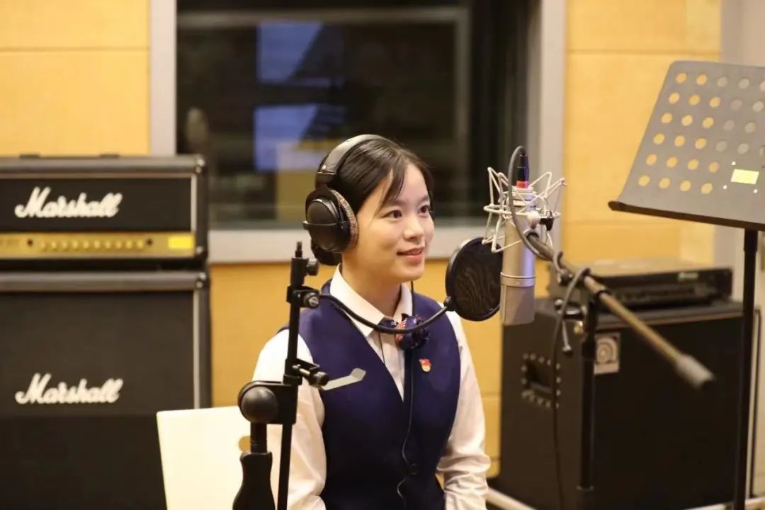 「行情」五大行行服PK哪家强,谁是你心中的最美行服?