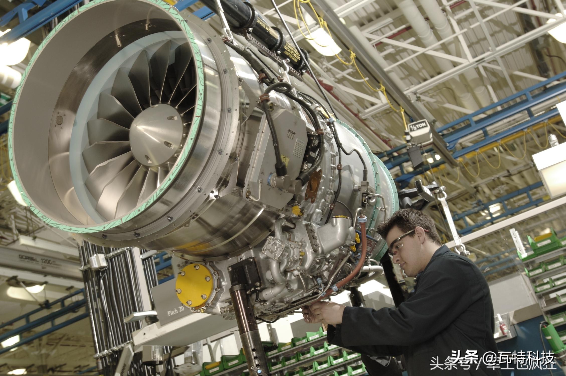 从民用到军工，波音到底有多强大？