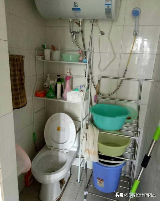 我在上海1500元的出租房，厕所在厨房里，连门都没有，想逃离了