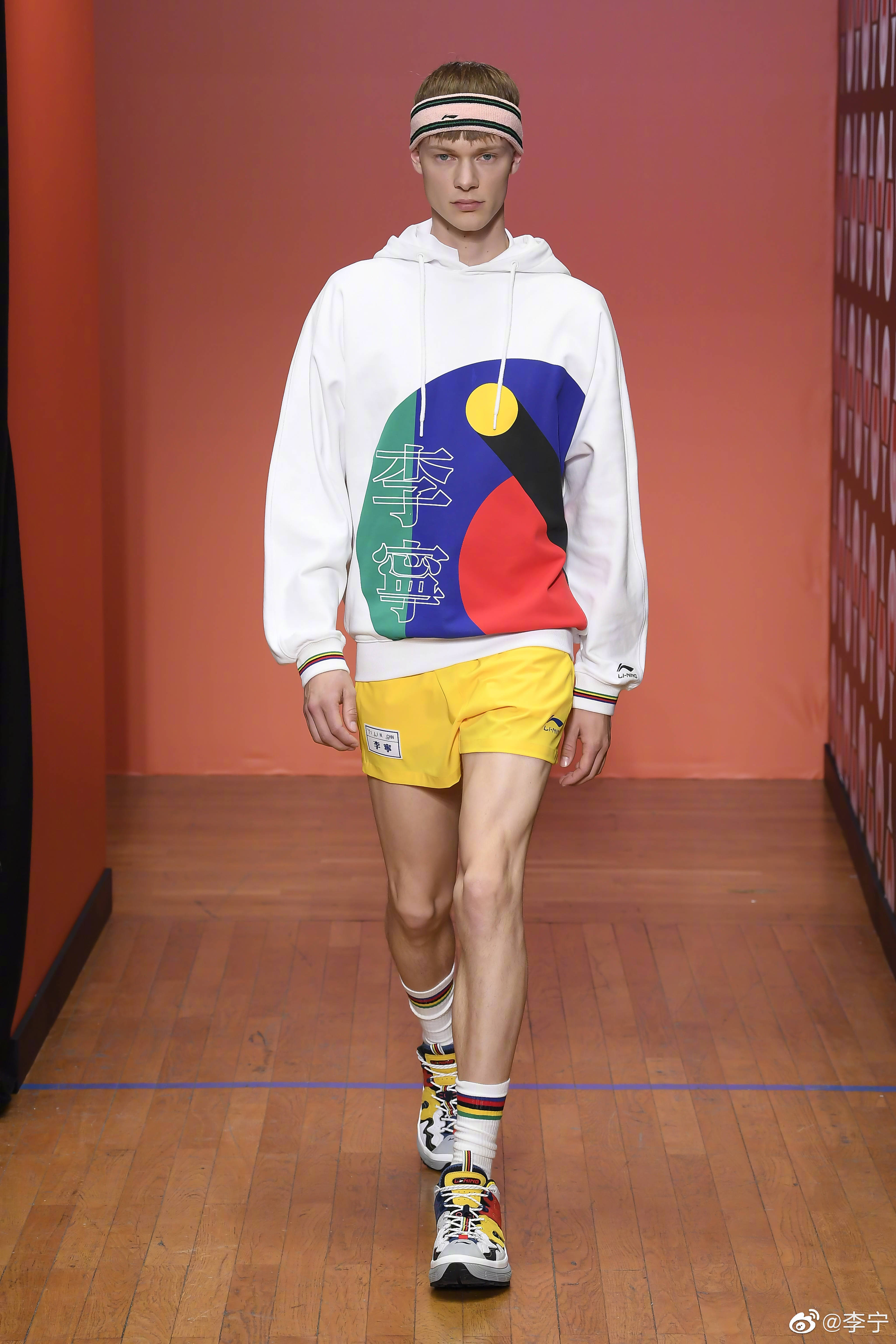 李宁特步跑鞋哪个好,李宁特步匹克哪个好