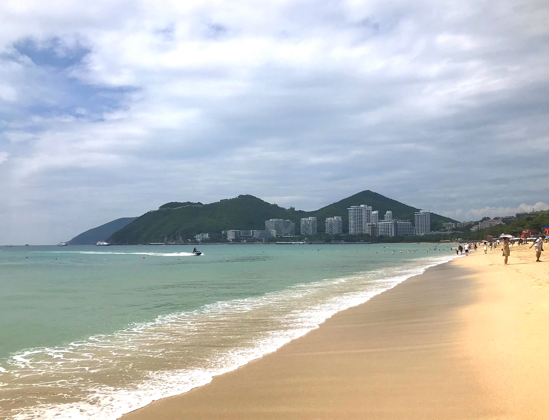 再次遇到鸡腿姑娘,偶遇鸡腿姑娘