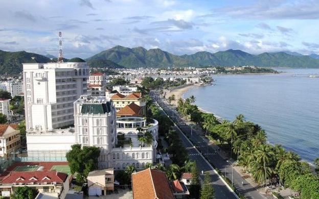 那个标语“不卖东西给中国人”的地方，终于凉了