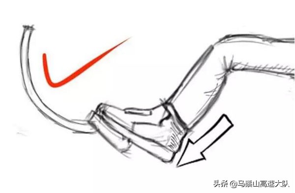 如何控制离合器和方向盘配合,科目二下坡怎么控制离合和刹车