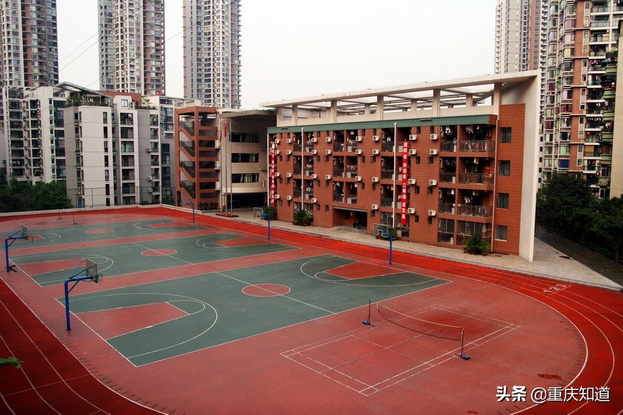 全国百强中学重庆八中,宏八中学是重庆八中吗