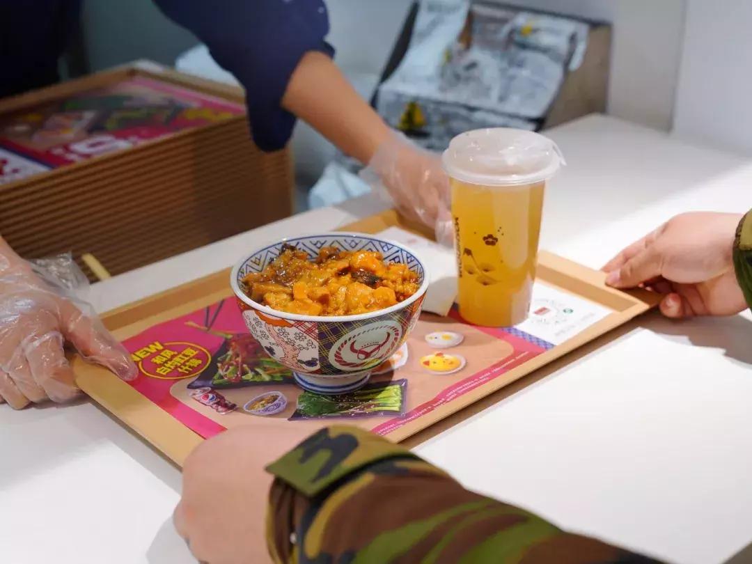 北京吉野家小龙虾饭,牛肉丼饭吉野家