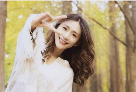 女生拍照pose大全教你拍出好照片,女生拍照摆pose的10个技巧