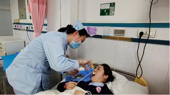市妇幼院“优护”系列活动二|角色互换：“肠梗阻”治疗体验