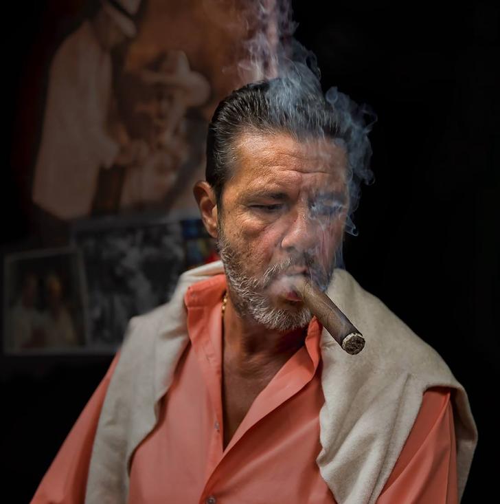 中华烟在外国卖多少钱,中华烟在美国卖白菜价