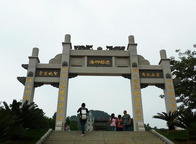 厦门旅游必去十大景点推荐自由行,去厦门旅游必去的十个景点自由行