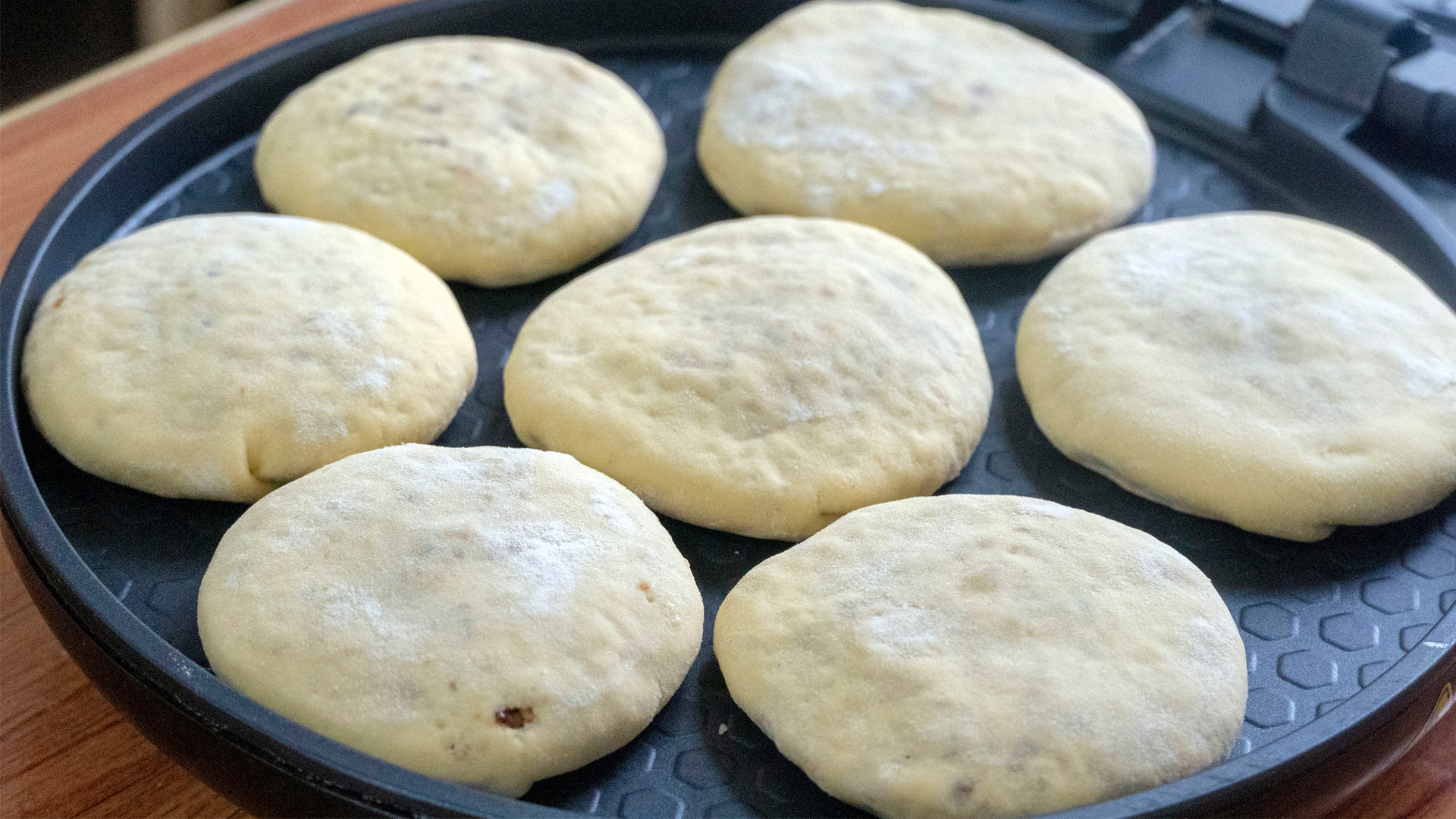 家里用的多功能电饼铛,家里有电饼铛还用买烤箱吗