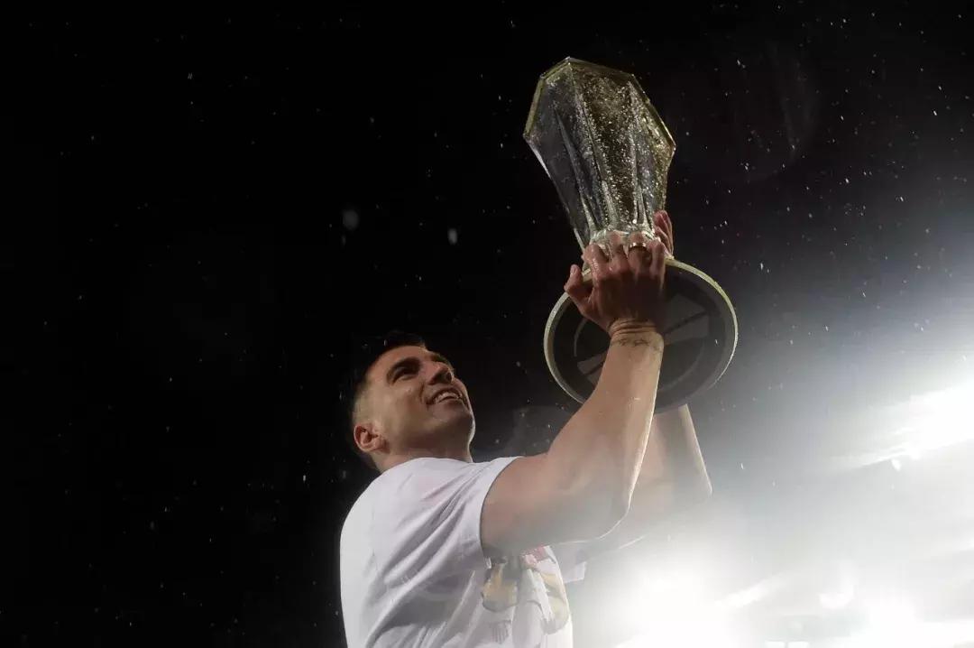 致雷耶斯：如果有来生，请别再超速